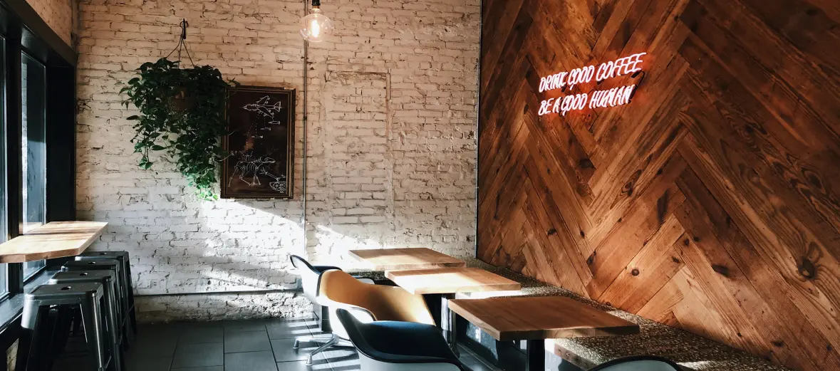 Kawa jako narzędzie networkingowe w świecie biznesu: Jak wpisać to w swój biznesplan?